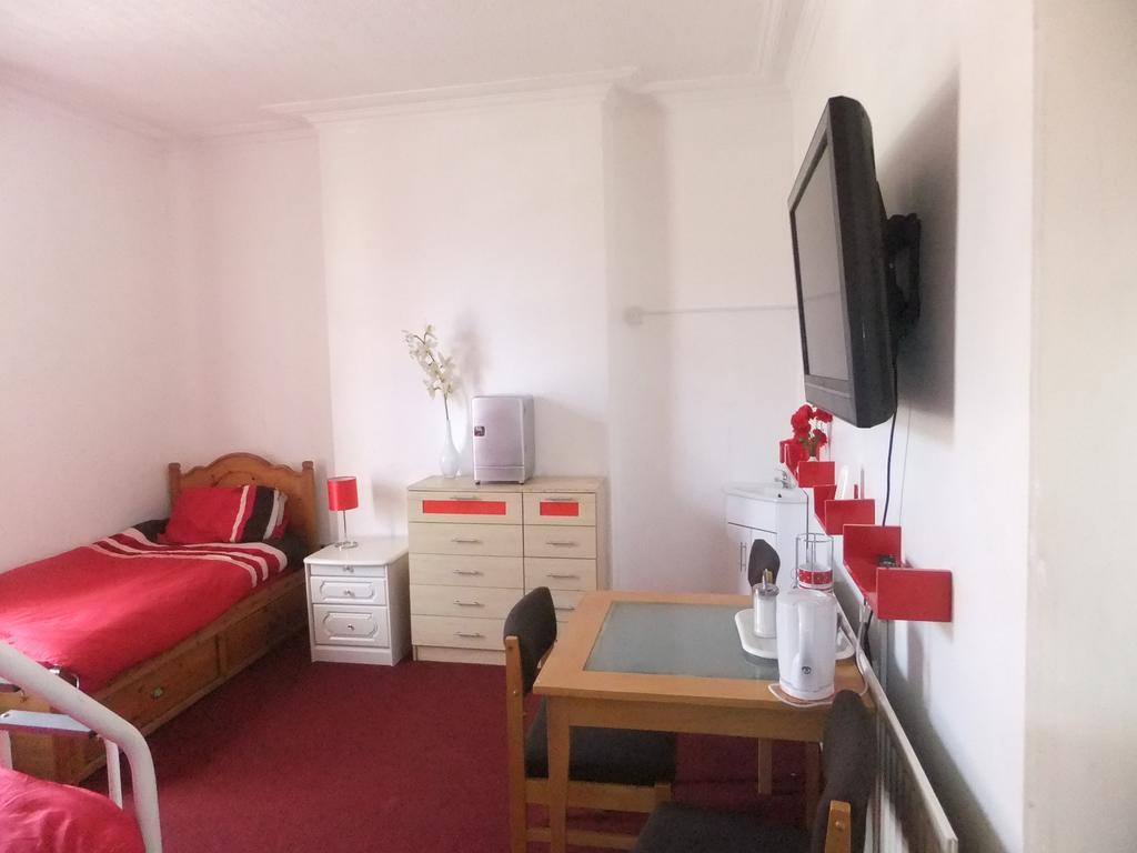 Heavenly Nights Guest House Sheffield Buitenkant foto
